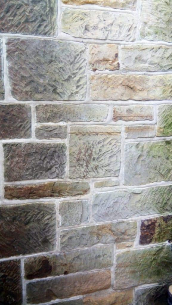 Lime mortar re-pointing to stone masonry building
