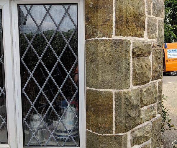 Lime mortar re-pointing